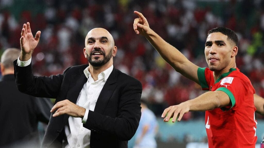 الركراكي يأمر اللاعبين والطاقم بإقامة حفل على شرف حكيمي بعد التحاقه بمعسكر المنتخب المغربي