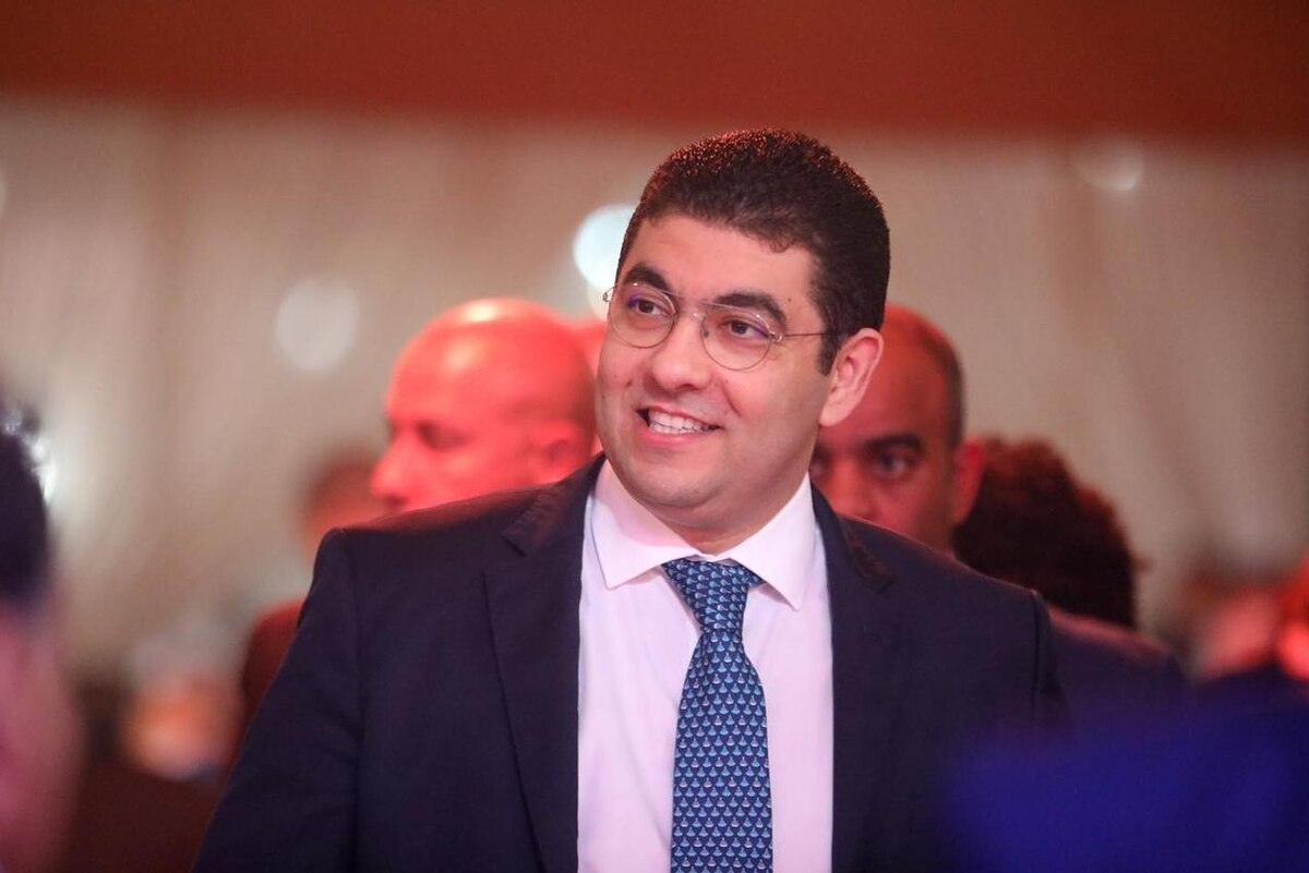 مواطن من طنجة يراسل وزير الشباب والثقافة والتواصل بسبب منعه من التفاعل مع صفحة الوزارة على فيسبوك